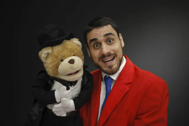 Il Mago Max con Tano, l'orsetto pupazzo del numero di ventriloquia